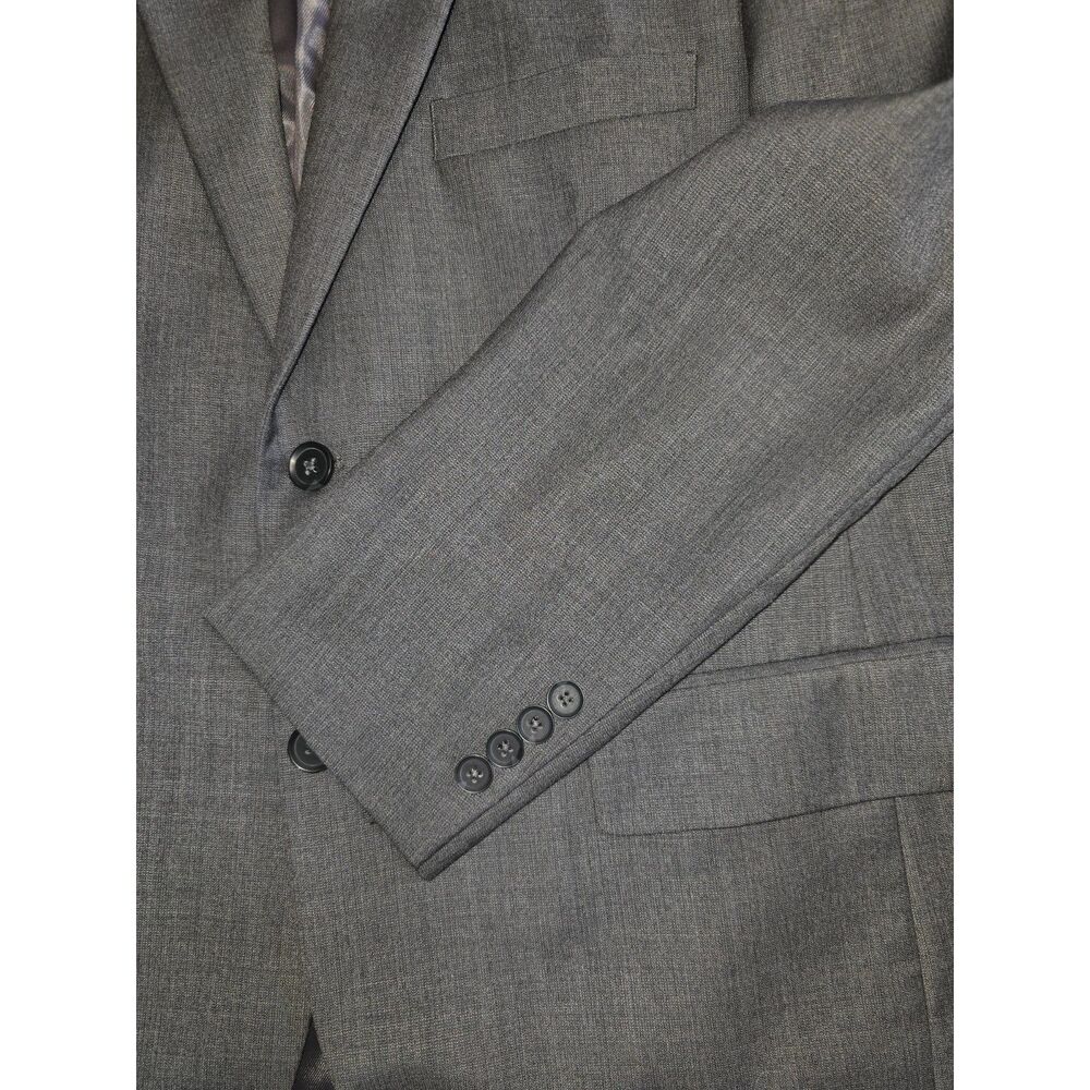 Men's Suit - 42Short - Med Gray - Double Vented. Flat front pants. Pronto Uomo - Picture 4 of 10
